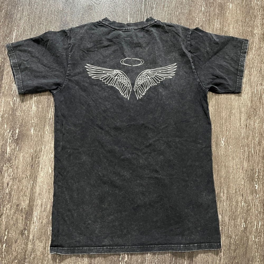 Seint Graphic T-Shirt Women's Black Angel Wings Short Sleeve Top
